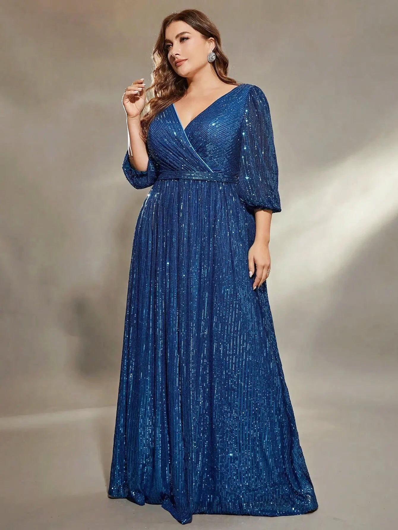 Robe de cérémonie grande taille bleu col V - Bluetra - Maison Gaala