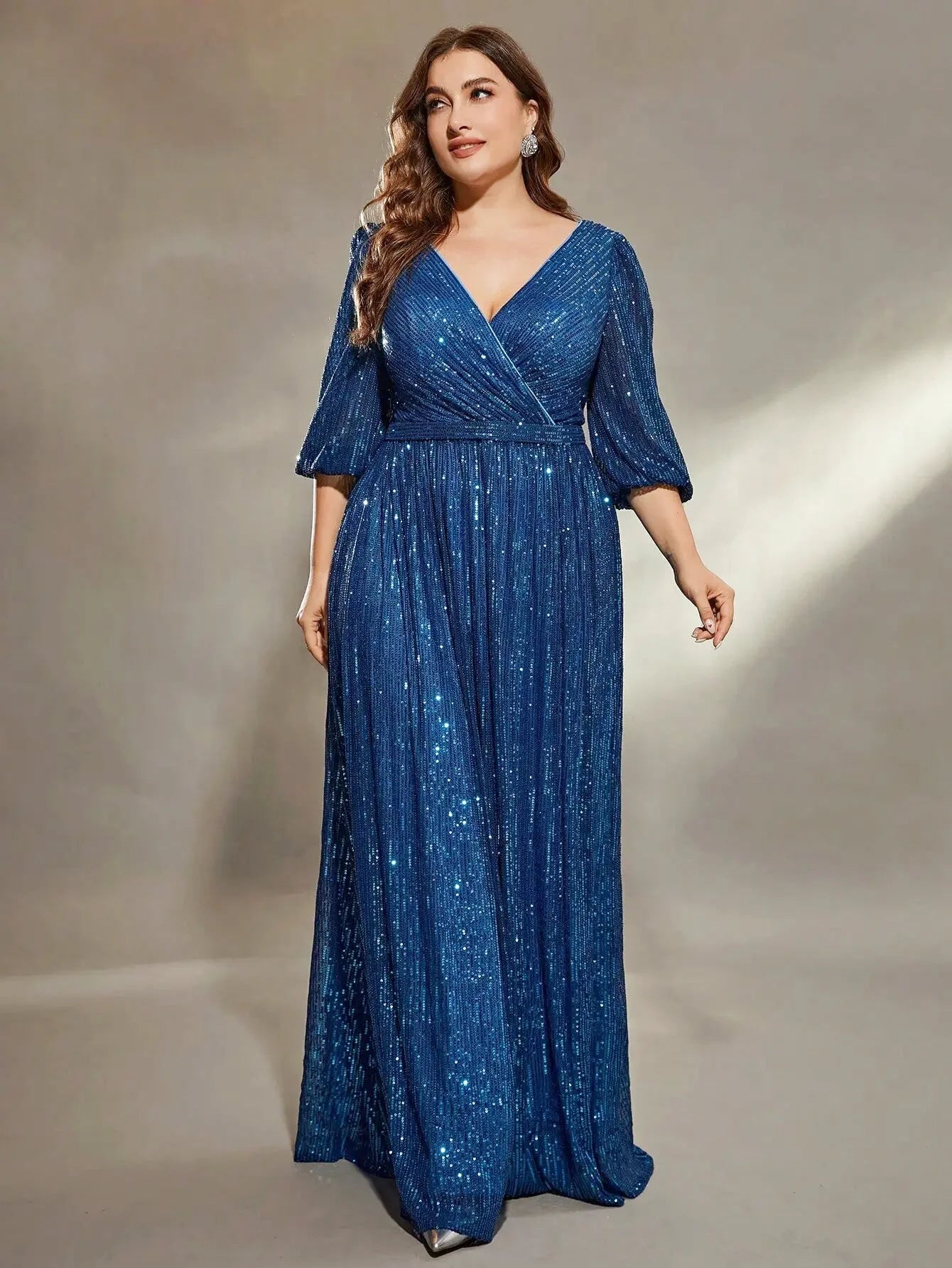 Robe de cérémonie grande taille bleu col V - Bluetra - Maison Gaala