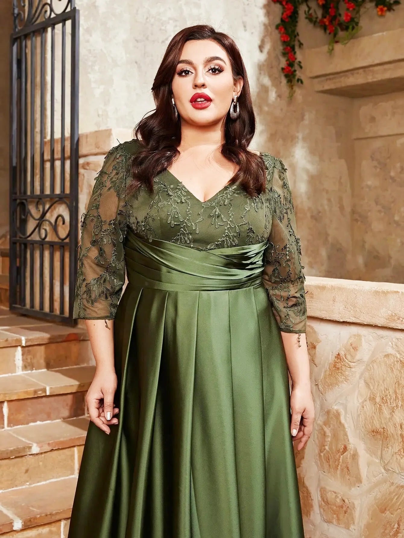 Robe de cérémonie grande taille satin - Verto - Maison Gaala